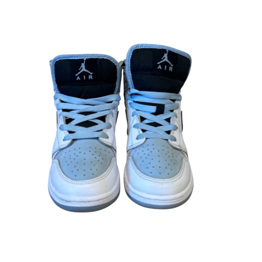 Preowned GRADE SCHOOL AIR
JORDAN 1 MID SiZE 5.5